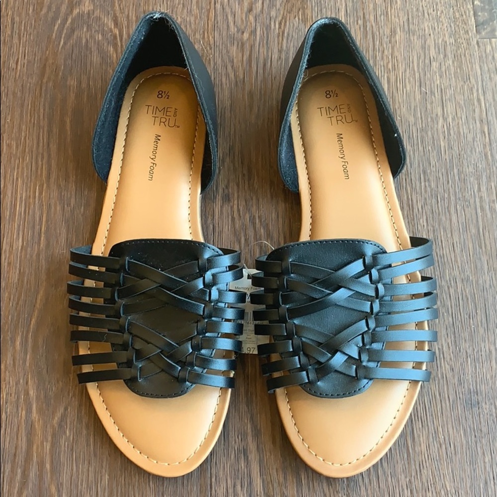 NWT Time and Tru sandals
